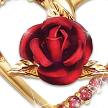Load image into Gallery viewer, Gold-plated Heart-shaped Necklace