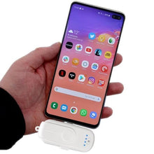 Load image into Gallery viewer, Magnetic Power Bank For Cell Phones