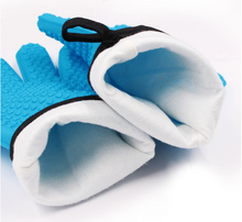 Load image into Gallery viewer, EasyTouch™  - Heat-Resistant Gloves - Make Your Cooking Safe and Easy

