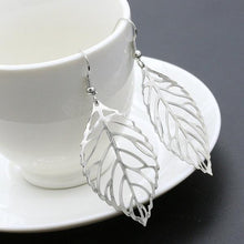 Load image into Gallery viewer, Silver Leaves Necklace
