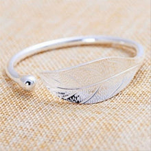 Load image into Gallery viewer, Elegant Silver Bracelet

