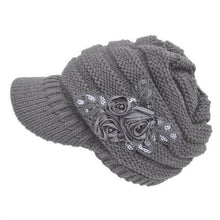 Load image into Gallery viewer, Cable Knit Visor Hat
