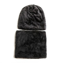 Load image into Gallery viewer, Outdoor Scarf and Hat Set

