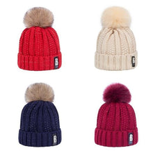 Load image into Gallery viewer, Soft Knitted Outdoor Beanie
