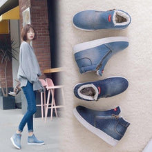 Load image into Gallery viewer, Womens Denim Snow Boots with Fur Lining

