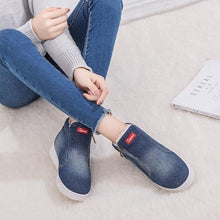 Load image into Gallery viewer, Womens Denim Snow Boots with Fur Lining
