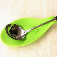 Load image into Gallery viewer, Novelty Candy Color Kitchen Tools Heat Resistant Silicone Put A Spoon Mat Insulation Mat Placemat
