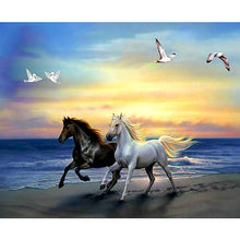 Load image into Gallery viewer, Horse Running - 5D™ Diamond Painting Kit
