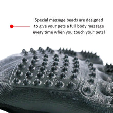 Load image into Gallery viewer, 2018 Pet Shedding Grooming Gloves for Cats, Dogs &amp; Horses
