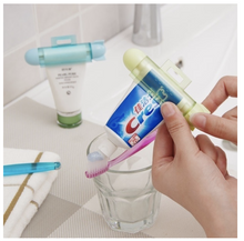 Load image into Gallery viewer, Multicolor Rolling Toothpaste Squeezer Set
