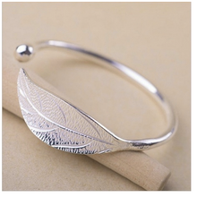 Load image into Gallery viewer, 925 Sterling Silver Adjustable Leaves Bangle
